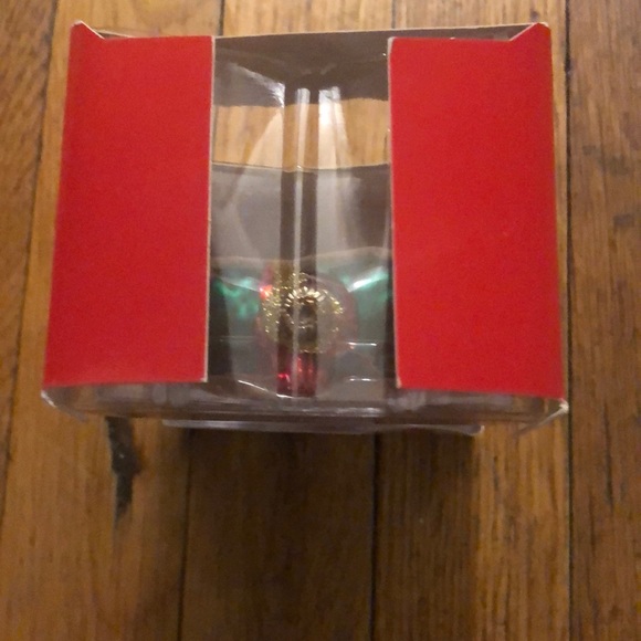 Scooby Doo Christmas Blown Glass Ornament - Picture 2 of 3